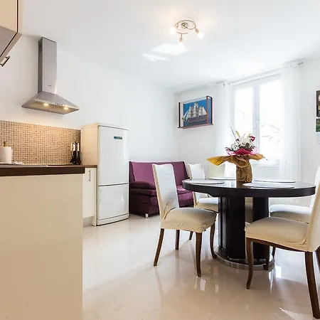 Drago 2Br Apt. In Old Town Zadar Exterior photo
