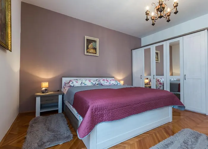 Drago 2Br Apt. In Old Town