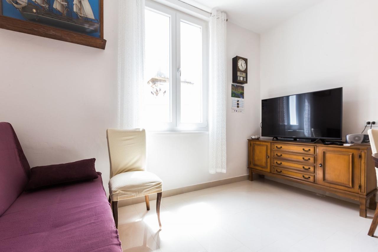 Drago 2br Apt. In Old Town