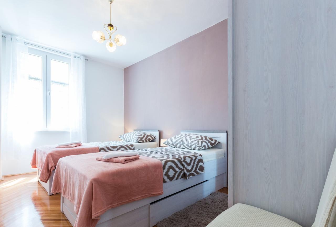 Apartment Drago 2br Apt. In Old Town